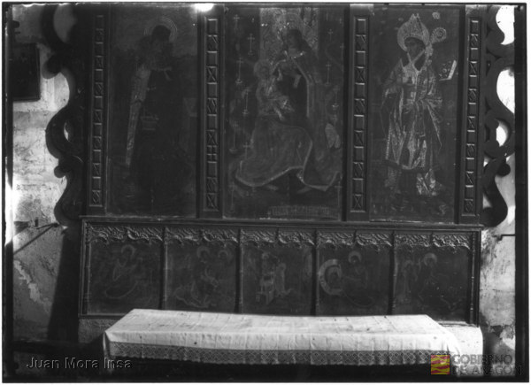 "Alfajarín, Zaragoza. Tablas góticas [Retablo de Nuestra Señora de Montserrat] Estilo: Gótico. Autor: Miguel Vallés.". Juan Mora Insa